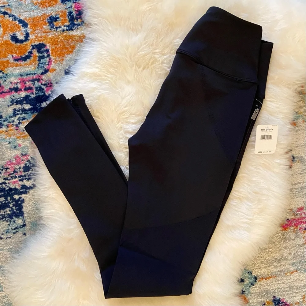 ***SALE***🏃🏼‍♀️Free People Born To Run Leggings - Picture 6 of 7